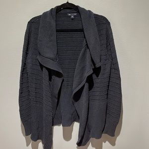 Large gap navy blue cardigan